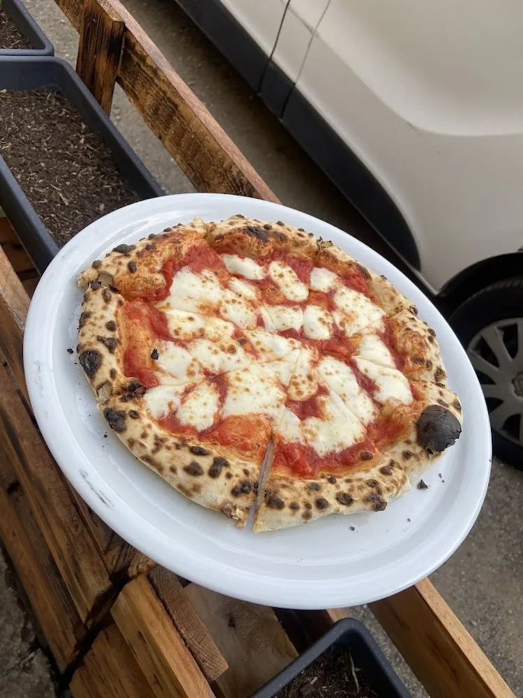 Пицца Наполетан